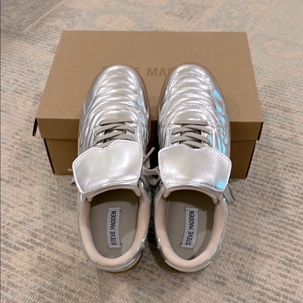 Steve Madden Madrid Sneaker